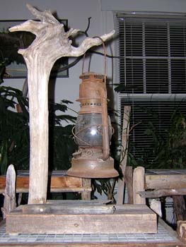 Antique lantern holder  1